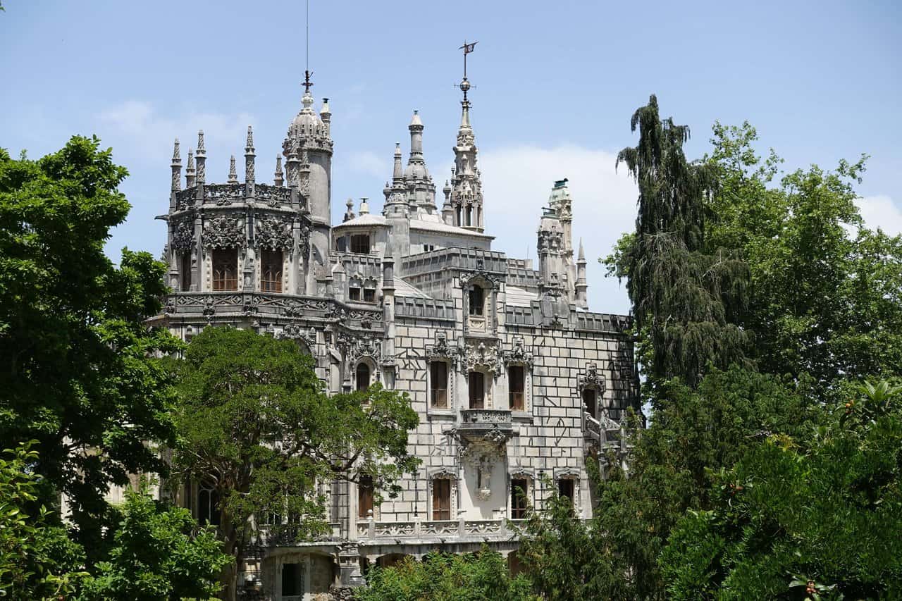 Quinta Da Regaleira, white castle