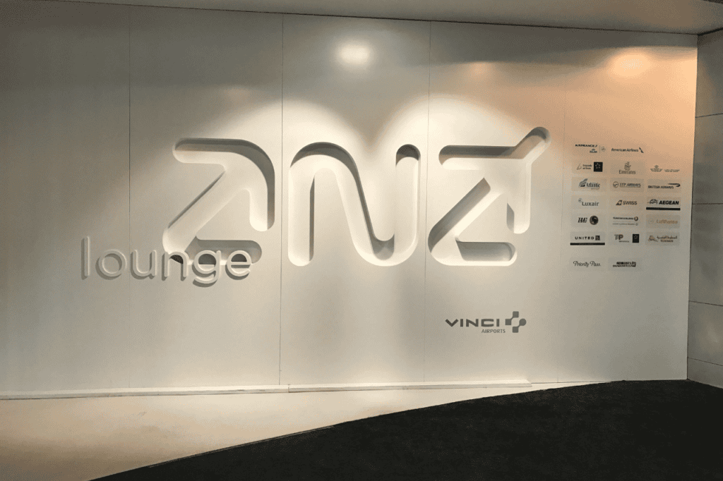 Ana lounge sign at entrance 