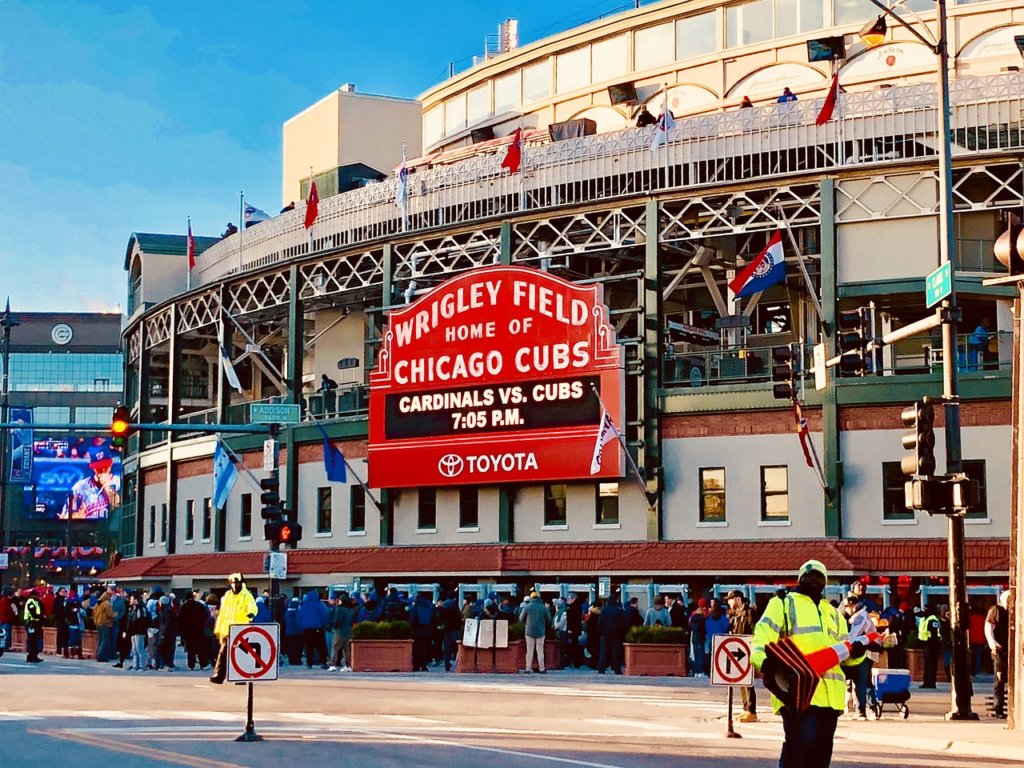 The exterior of the Chicago Cubs stadium 