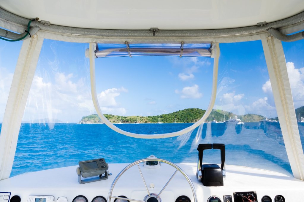A view of the ocean from a boat that was rented using a boat rental platform 