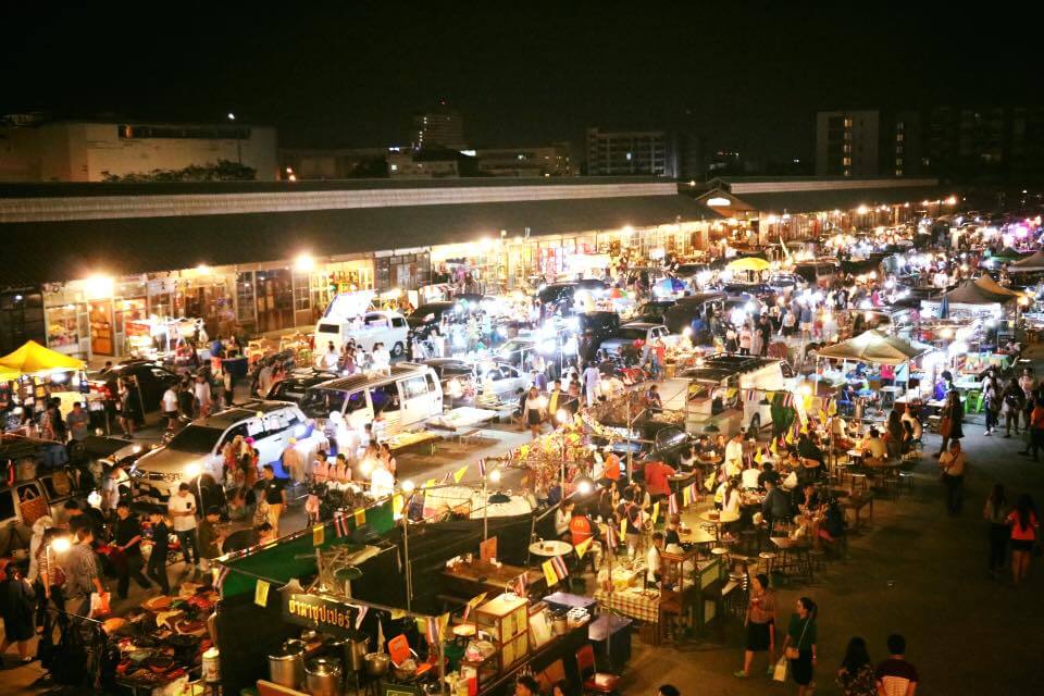 Night market in Bangkok 
