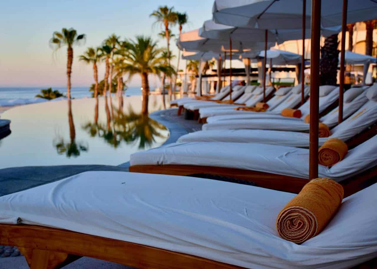 white outdoor lounge chairs at a digital detox spa weekend